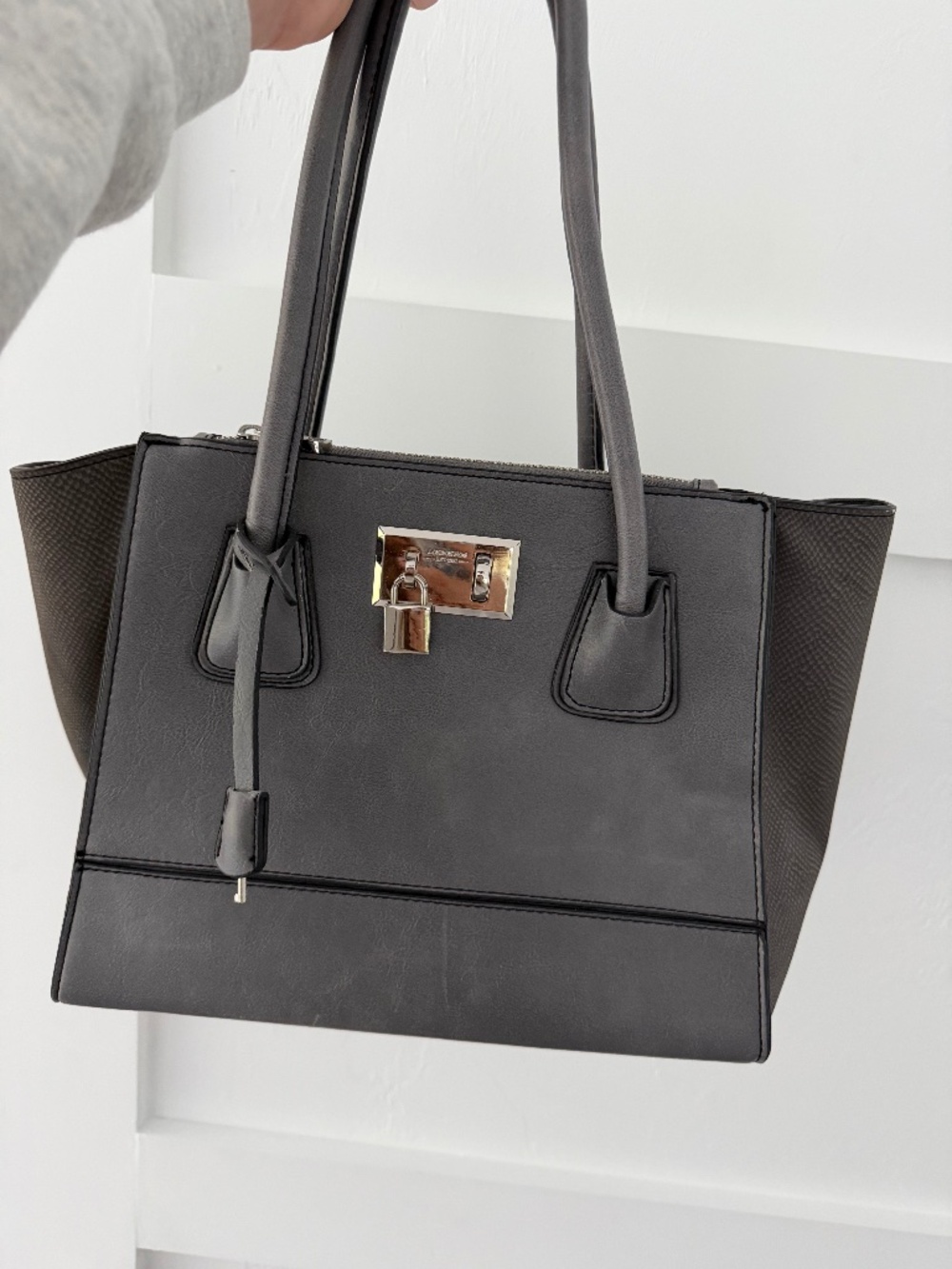 London fog purse